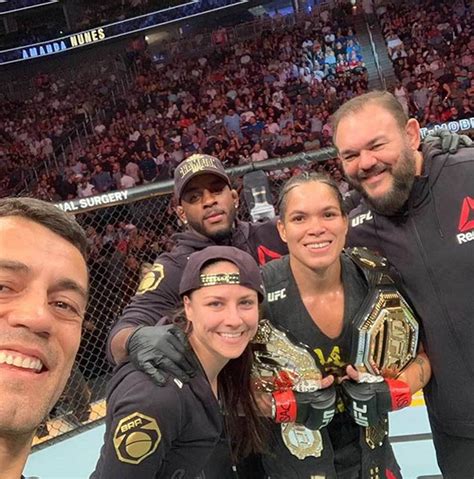 Amanda Nunes shares naked picture with her UFC belts leaving。